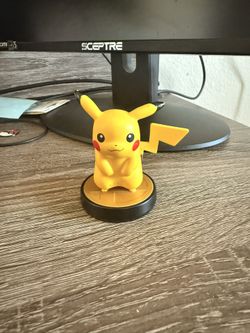 (PICKUP/LAS VEGAS LOCALS ONLY) Pre-owned Out Of Box Pikachu Amiibo