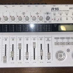 Zoom R16 Recorder Interface