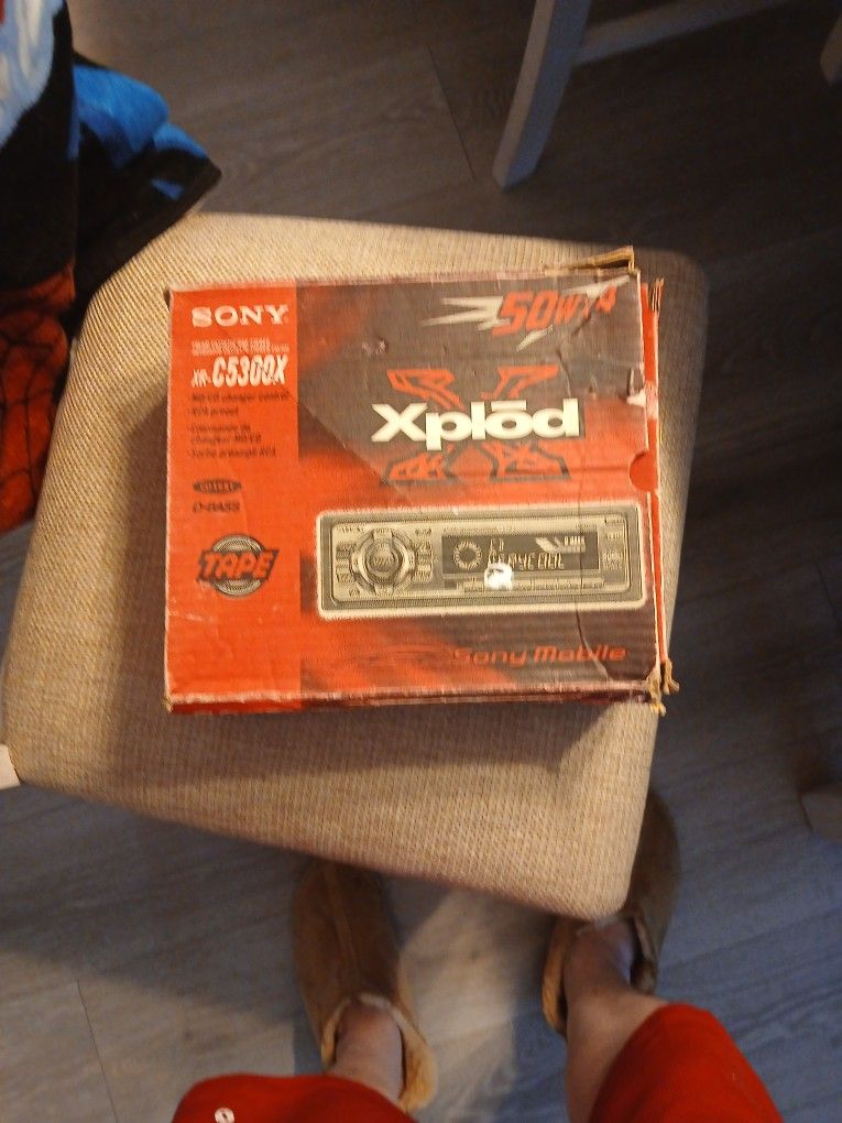 Sony AM / FM CASSETTE CAR STEREO