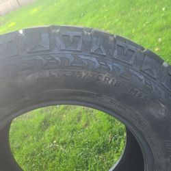 Tire 275/70R18