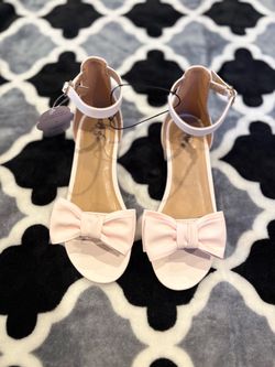 Light Pink Girls Size 3 Bow Heeled Shoes. New!