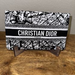 Dior Pouch