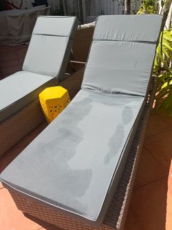Outdoor Wicker Chaise Lounge Chairs Set of 2