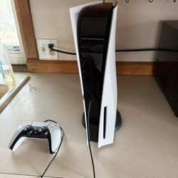 PLAYSTATION 5 DISC EDITION - LIKE NEW