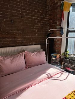 Daphne Upholstered Bed