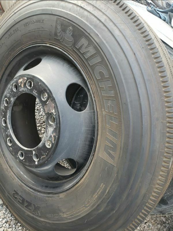 11r 22.5 tires semi truck tires for Sale in Las Vegas, NV - OfferUp