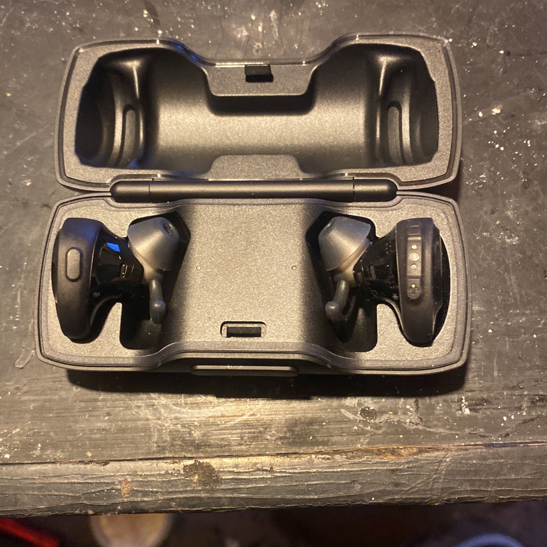 Bose Headphone $60 Pick Up Store Retail $170 Selling $60