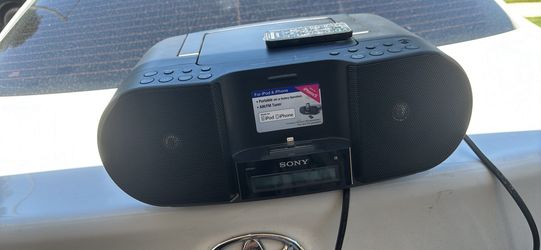 A.m. FM phone charger and cd player