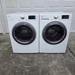 Kenmore Washer And Dryer Set (Electric)
