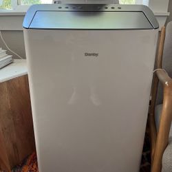 Danby 12,000 BTU Indoor / Portable Air conditioner 