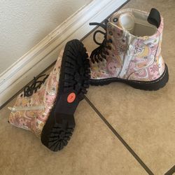 Pair Of Union Bay Boots Size 7