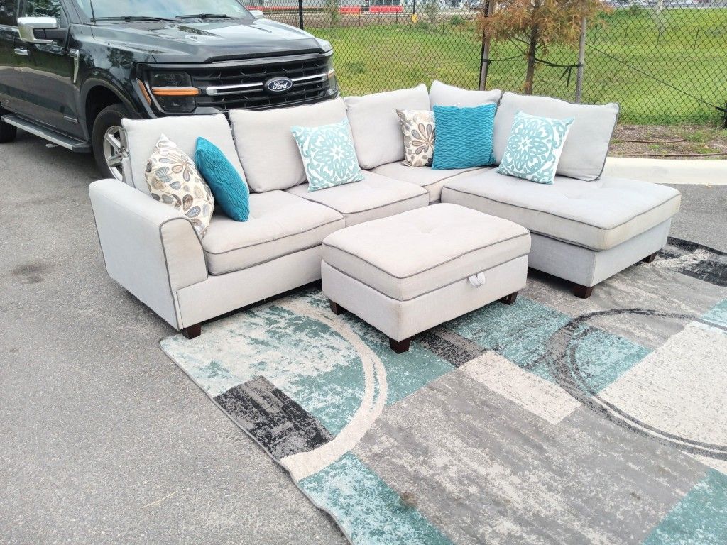 Gray Sectional with Ottoman 