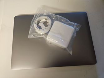 Apple Macbook Pro i5 8gb Ram 120gb SSD Drive 13" Screen 2019