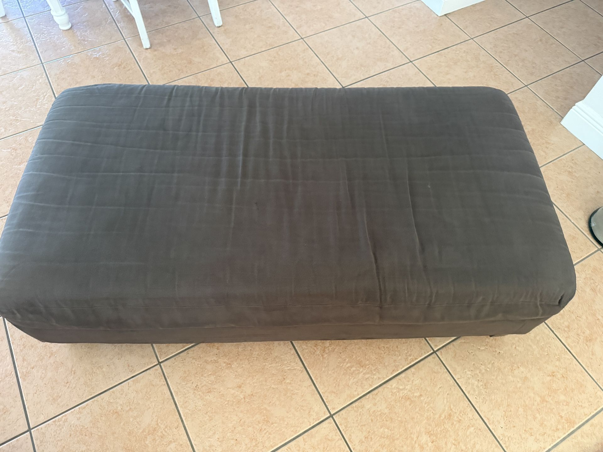 Ottoman - NEED GONE ASAP