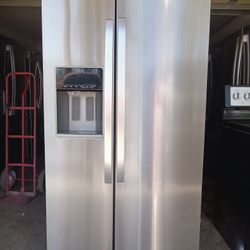 Refrigerator Stainless 