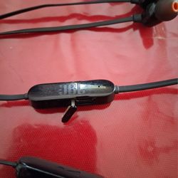 JBL EARPHONES WIRELESS 10+ HRS RECHARGEABLE 