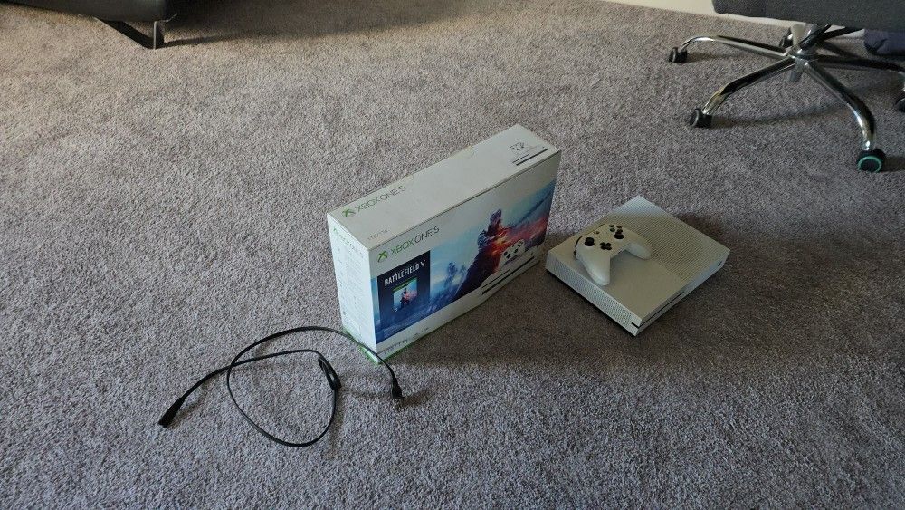 Xbox One S 1 TB Battlefield And Controller Included