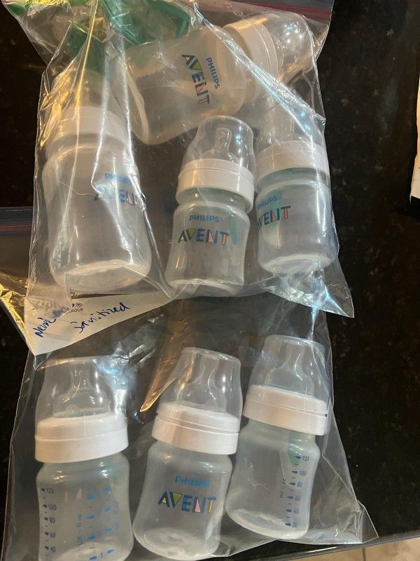 Free Baby bottles*Sanitized for Sale in Elk Grove, CA OfferUp