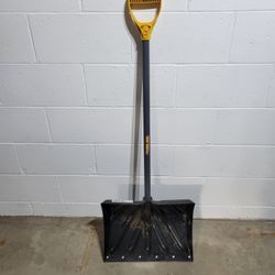 Snow shovel 