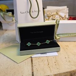 Van Cleef & Arpels Green Clover Bracelet
