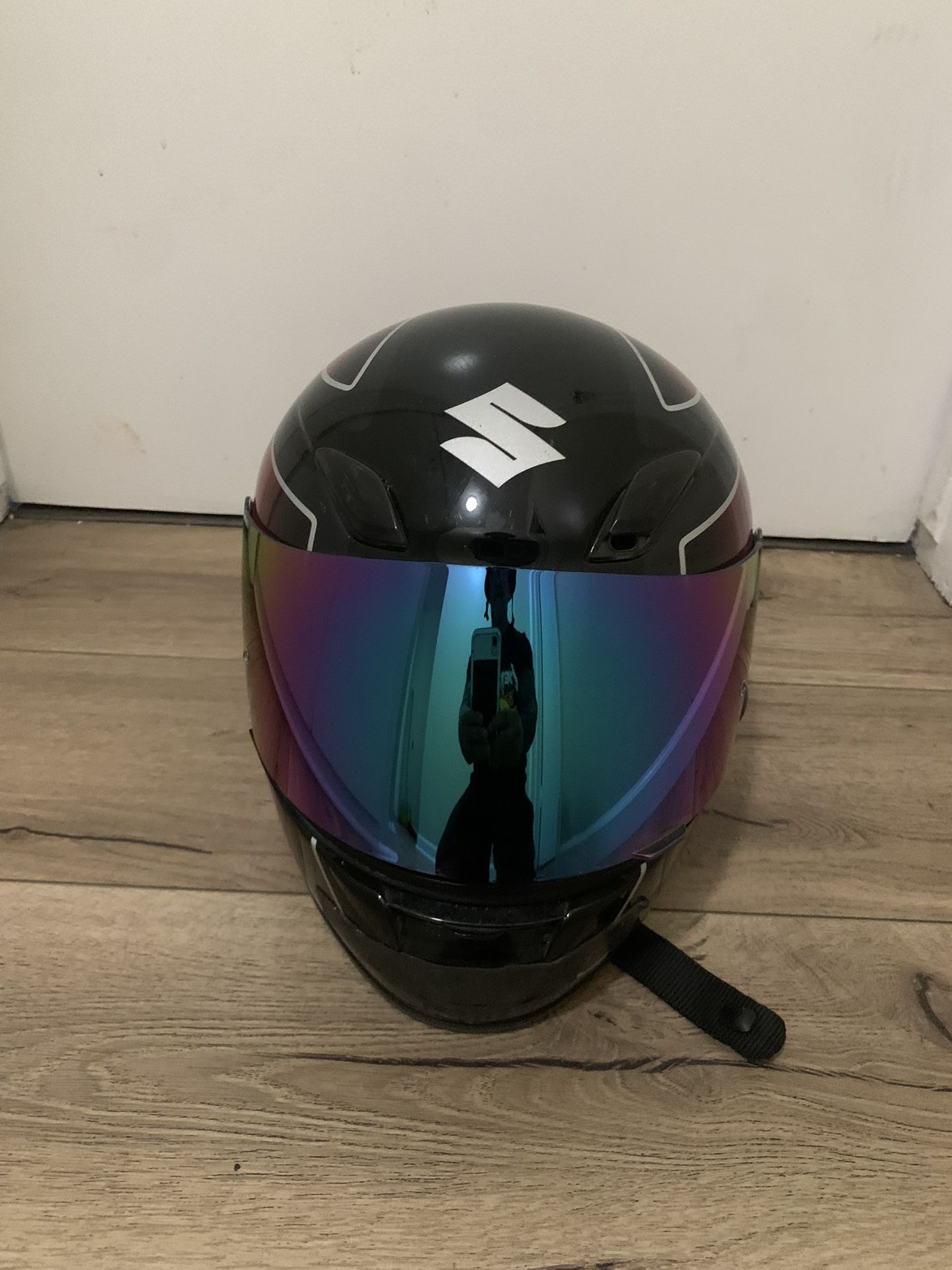 GSXR  Shoei Helmet Barely Used