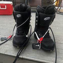 Vans women’s Snowboard Boots