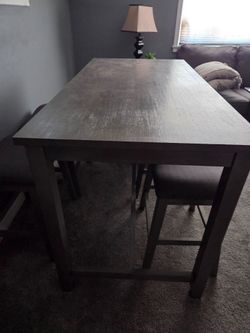 Kitchen table for sale