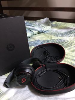 BEATS SOLO 2 WIRELESS BLACK/RED