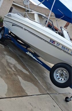 1999 Glastron Boat