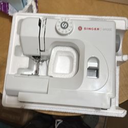 Singer m1000 sewing machine