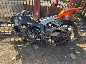 Honda parts cbr 600
