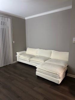 Sofa , no pets!