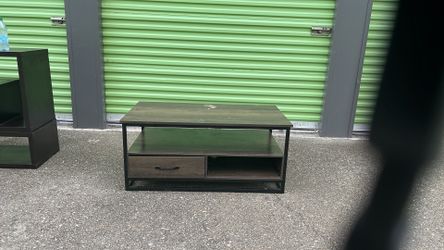 Living room table - used