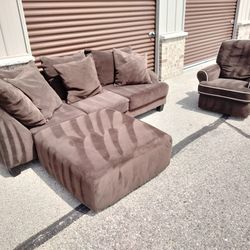 Brown Couch+Ottoman And Recliner Set *DELIVERY INCLUDED*
