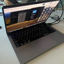 MacBook Pro M2 Pro 16G 512 SSD - AppleCare + And Best Buy Total Care 