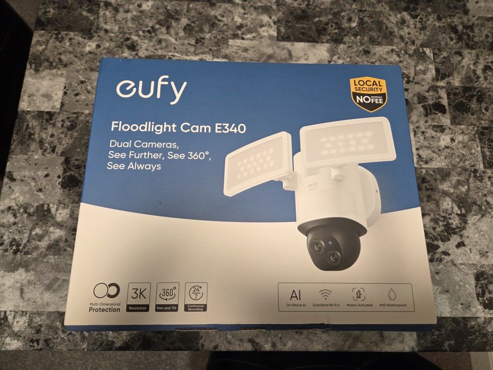 Floodlight Cam E340