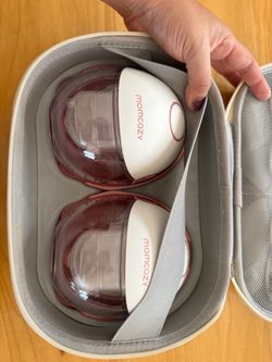 Momcozy M6 breast pump