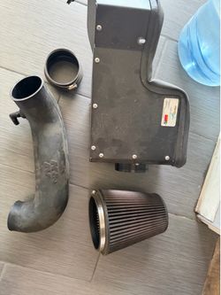 K&N Air Intake Dodge Ram 09-18 5.7L