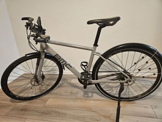 BMC Alpenchallenge 02 like new • Size S • Ready to ride (Negotiable) Selling because I don't use it