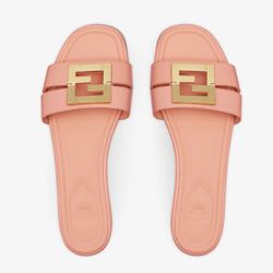 FENDI FFOLD PINK LEATHER SANDALS W/GOLDTONE FF LOGO FLAT HEEL SZ 39 NEW SEASON
