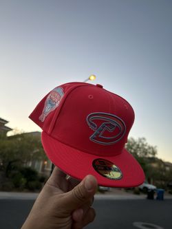Exclusive Arizona Diamond backs Fitted