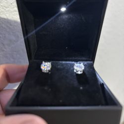 moissanite Earrings 6mm ( Box Included)