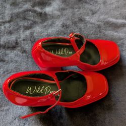 WILD PAIR Women's Vaneciaa Mary Jane SIZE 6