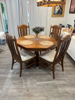 Refinished Expandable Vintage Dining Table & Chair Set