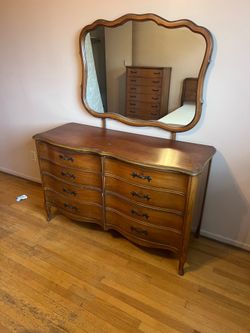 Bedroom set    ( solid wood 🪵)