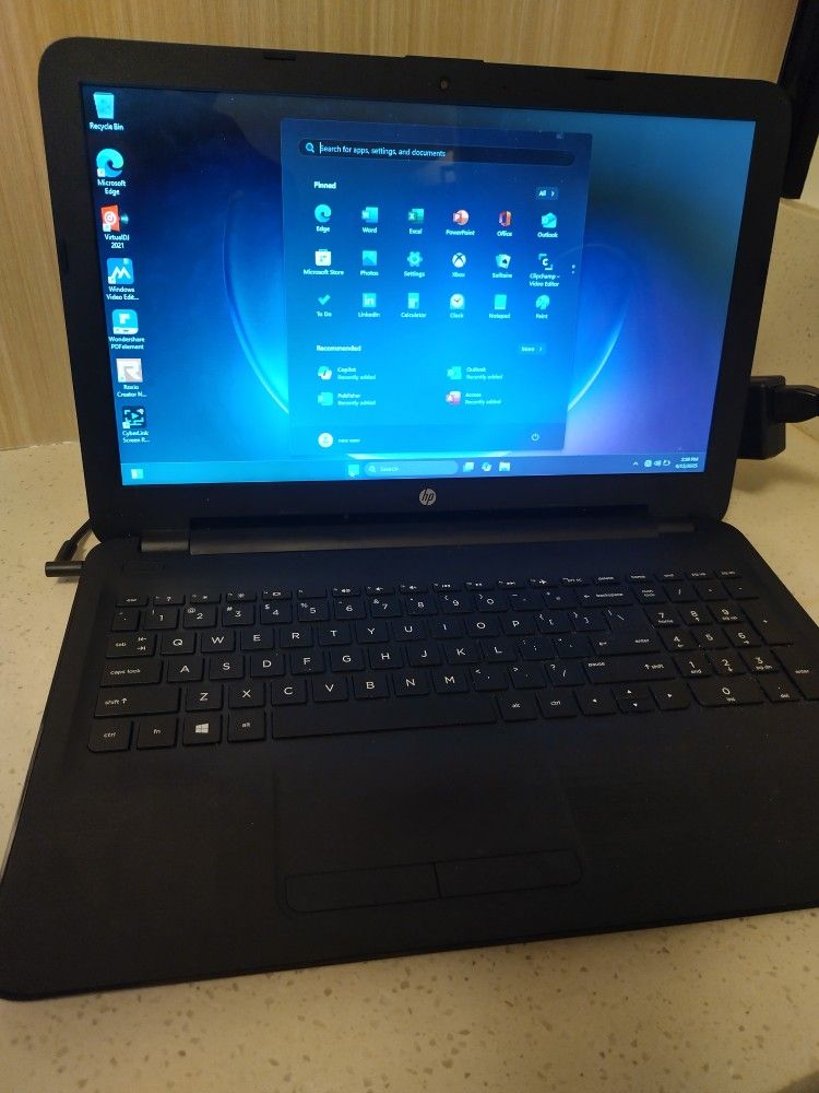 HP - 15.6' Widescreen - $125