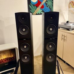 Jamo C 809 Concert Series Top of the line Speakers - Incredible sound and Immaculate Condition