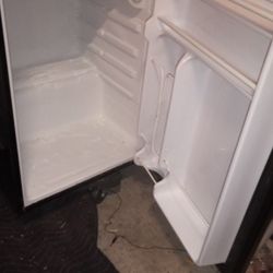 Mini Refrigerator 