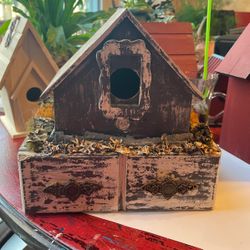 Hand made rustic Birdhouse not perfect but one of a kind