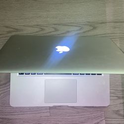 2016 Mac Book ‼️